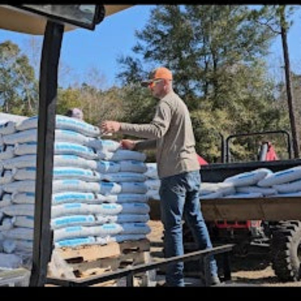 GARDEN SOIL AND ACCESSORIES